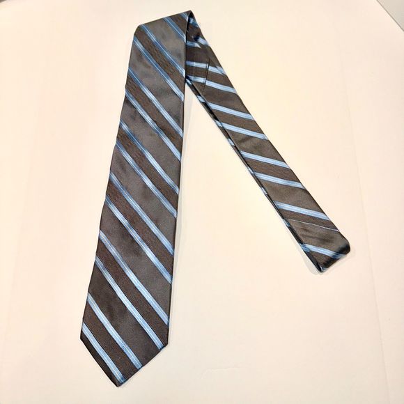 Brooks Brothers Men's Silk Necktie in Grey and Blue - Picture 3 of 4